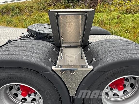 Scania R 560 A6X4NB Tegljači