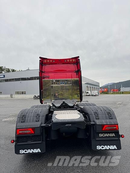 Scania R 560 A6X4NB Tegljači