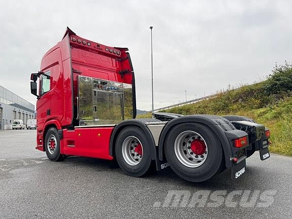 Scania R 560 A6X4NB Tegljači