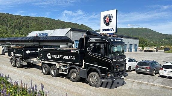 Scania R 560 B8X4HZ Camiones bañeras basculantes o volquetes