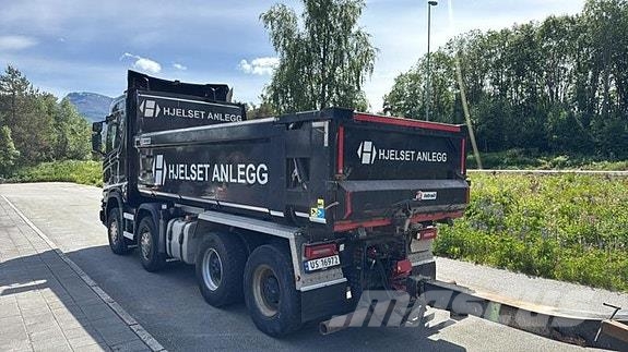 Scania R 560 B8X4HZ Camiones bañeras basculantes o volquetes