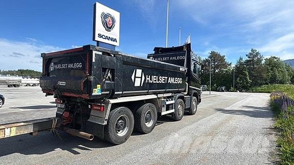 Scania R 560 B8X4HZ Camiones bañeras basculantes o volquetes