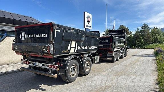 Scania R 560 B8X4HZ Camiones bañeras basculantes o volquetes