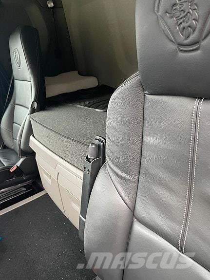 Scania R 590 B6X2NB MED JOAB L21 KROKPÅBYGG Absetzkipper