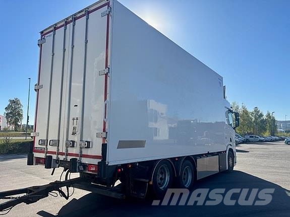 Scania R 650 6x2 Bussbygg med kjøttheng, Henger 2014 mode 貨箱式卡車