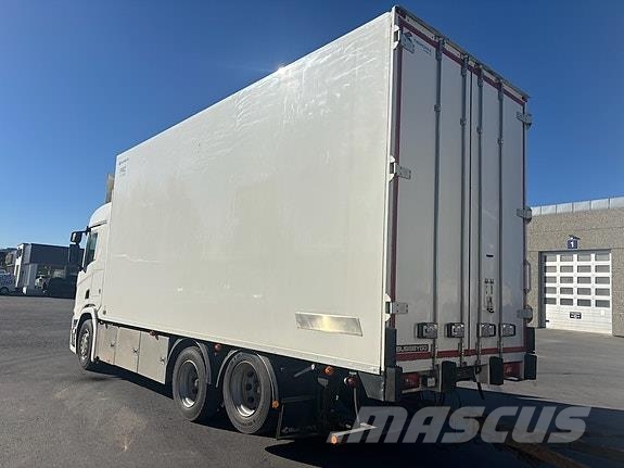 Scania R 650 6x2 Bussbygg med kjøttheng, Henger 2014 mode 貨箱式卡車