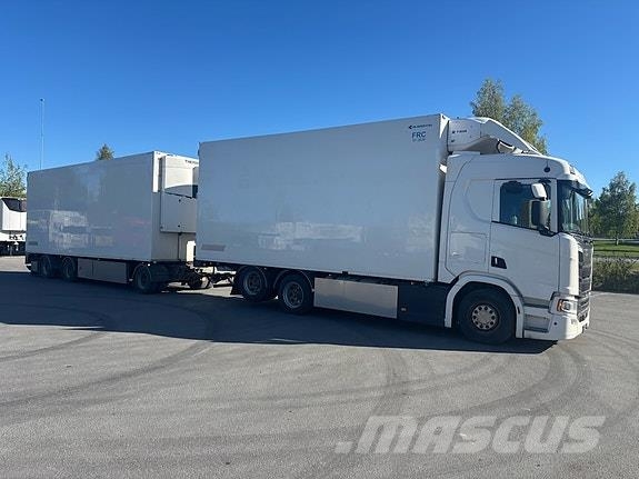 Scania R 650 6x2 Bussbygg med kjøttheng, Henger 2014 mode 貨箱式卡車