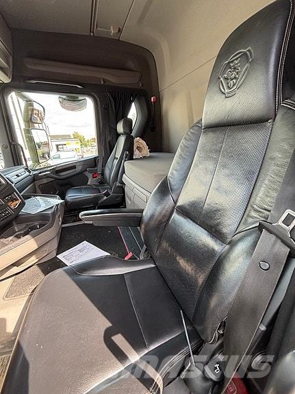 Scania R500 8x4 Istrail tippbil 덤프 트럭