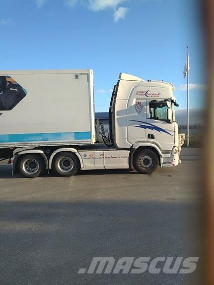 Scania R530A6X2NB Sadulveokid