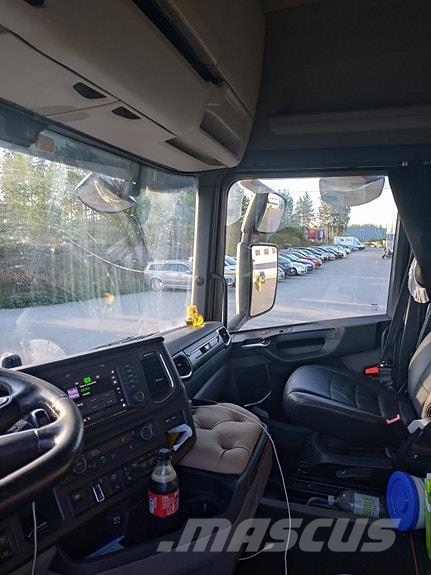 Scania R530A6X2NB Sadulveokid
