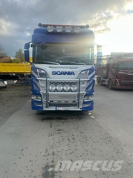 Scania R540 8X4 Helluft fjæring Savivarčių priekabų vilkikai