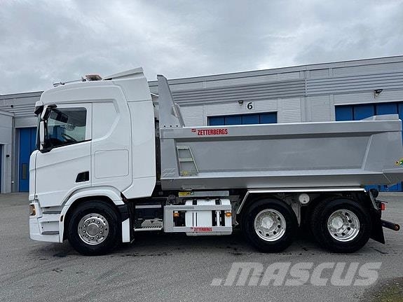 Scania R560 6X4 Zetterbergs påbygg. Helluft, løftetandem. Camiones bañeras basculantes o volquetes