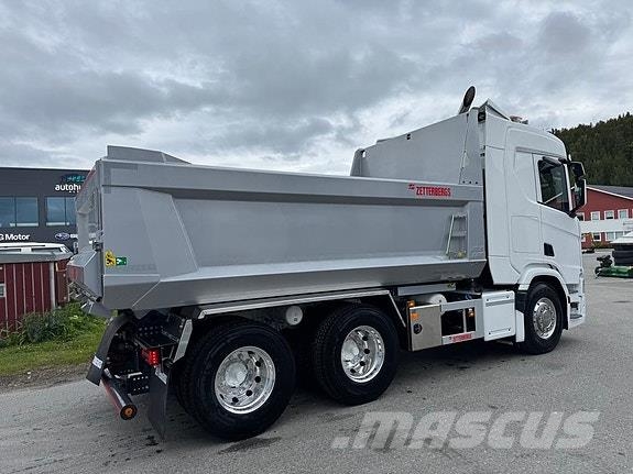 Scania R560 6X4 Zetterbergs påbygg. Helluft, løftetandem. Camiones bañeras basculantes o volquetes