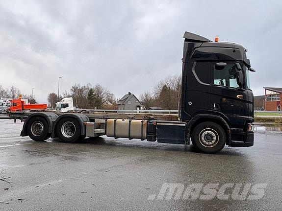 Scania R580B6x2NB containerbil med henger Containerbil