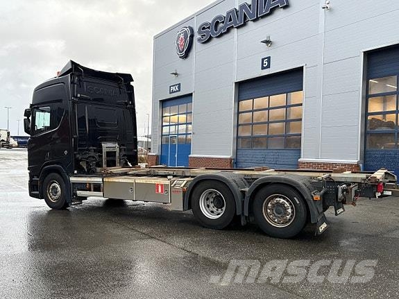 Scania R580B6x2NB containerbil med henger Containerbil