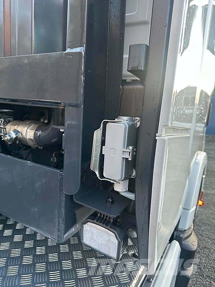 Scania R590 8X4*4 Brøytefeste/uttak for spreder شاحنات قابلة للفك