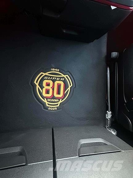Scania R590 8X4*4 Brøytefeste/uttak for spreder شاحنات قابلة للفك