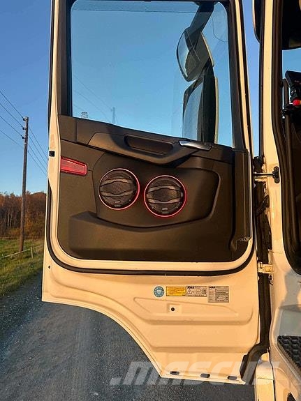 Scania R590 8X4*4 Brøytefeste/uttak for spreder شاحنات قابلة للفك