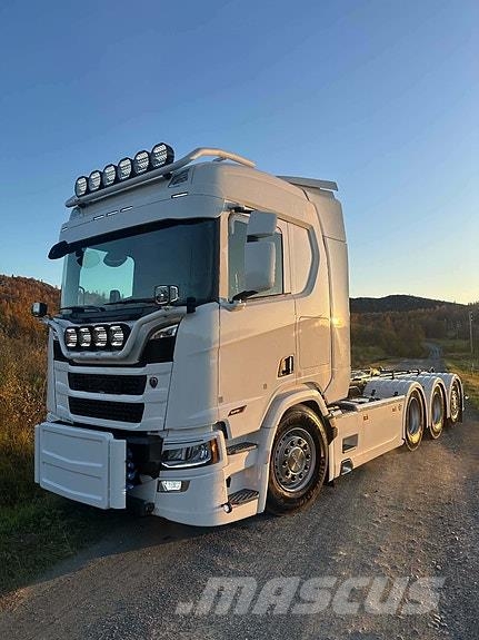 Scania R590 8X4*4 Brøytefeste/uttak for spreder شاحنات قابلة للفك