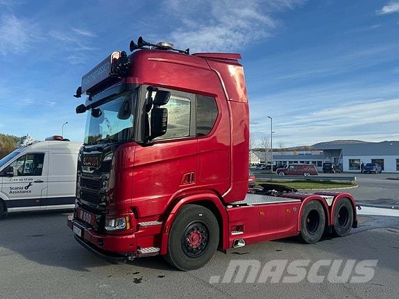 Scania R650 6X4 Hydraulikk for tippsemi Vilcēji