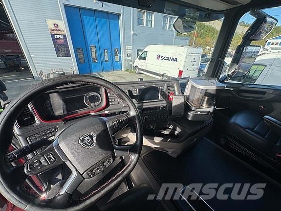 Scania R650 6X4 Hydraulikk for tippsemi Vilcēji