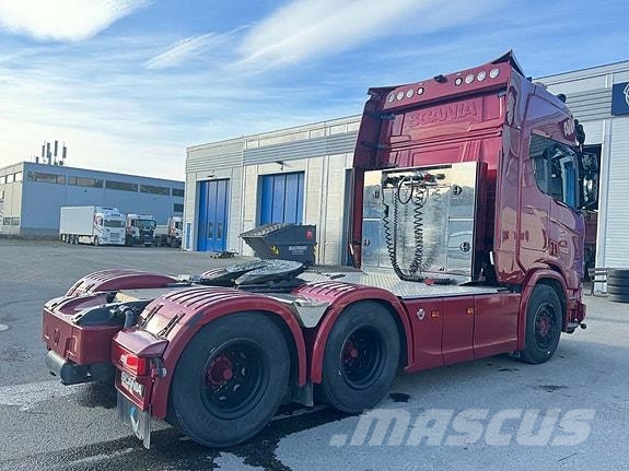 Scania R650 6X4 Hydraulikk for tippsemi Vilcēji