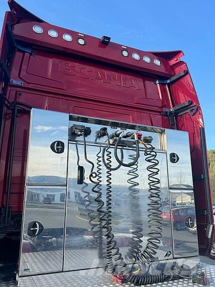 Scania R650 6X4 Hydraulikk for tippsemi Vilcēji