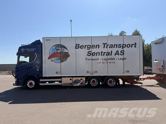 Scania R660 6x2 Camiones con caja de remolque