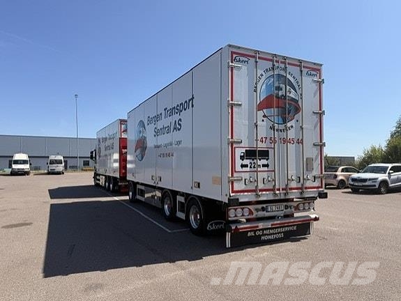 Scania R660 6x2 Camiones con caja de remolque