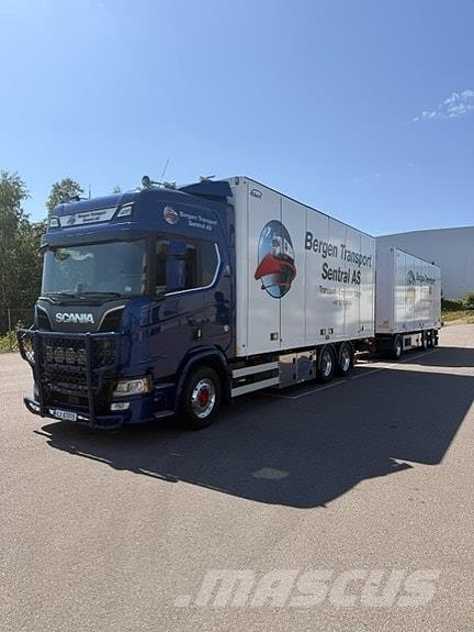 Scania R660 6x2 Camiones con caja de remolque