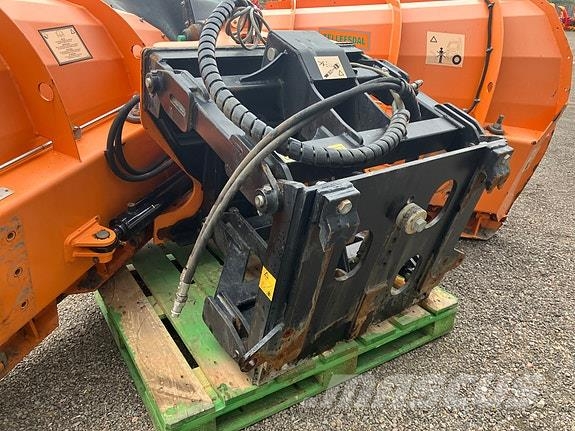 Tellefsdal V90-3700 P Schneeschilde und -pflüge