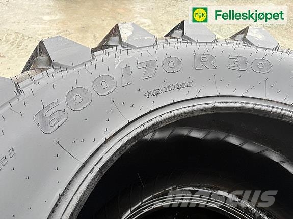 TM 900 600/70R30 拖拉机/农用车