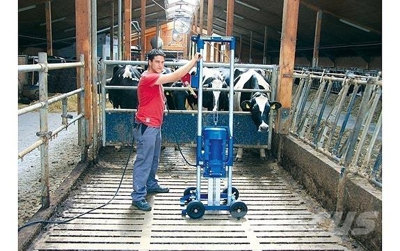 Torro KR elektrisk Kanalomrører Outra maquinaria e acessórios para gado