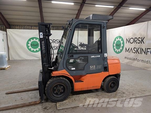 Toyota 62-7FDF30 #God brukstruck معدات البناء - غير ذلك