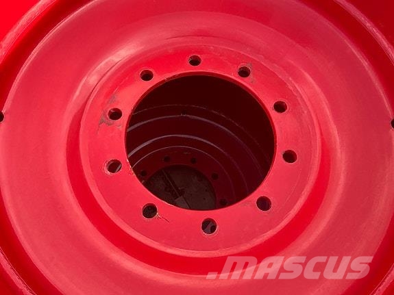 Trelleborg TM 3000. 650/75-32 Otros equipos para carreteras y quitanieves