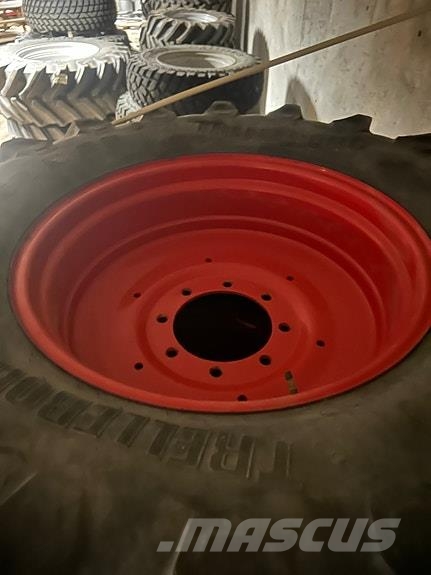 Trelleborg TM800 الإطارات والعجلات والحافات