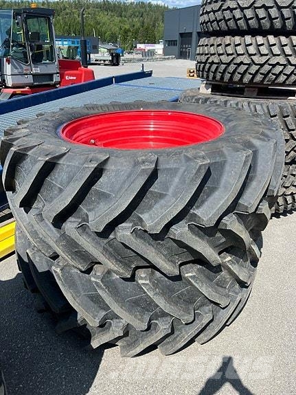 Trelleborg TM800 650/65R42 og 540/65R30 ماكينات الطرق والجليد الأخرى