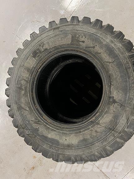 TRI 2 DEKK MED PIGG Utilaje agricole - Altele