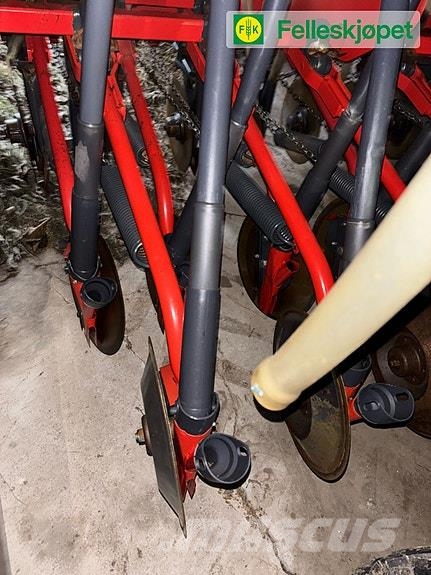 Tume Combimaster Pluss 4m Manure spreaders
