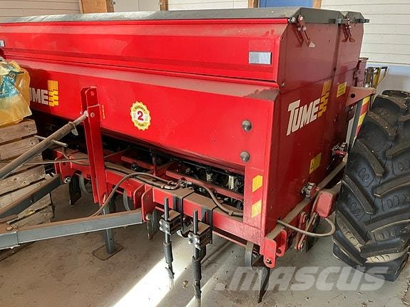 Tume HKL 2500 S Espalhadores de estrume