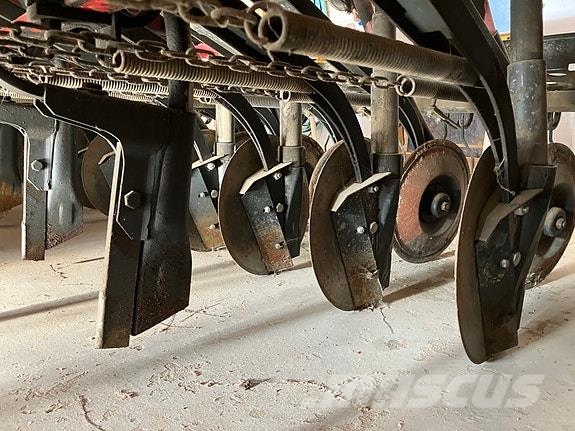Tume HKL 2500 S Espalhadores de estrume