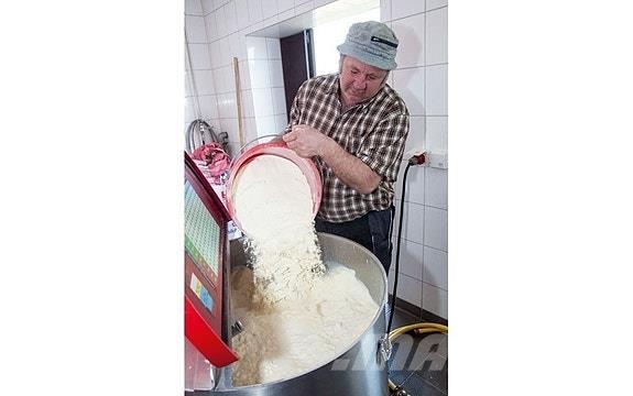 Urban MS 100 melketaxi Ostali stroji in oprema za živino