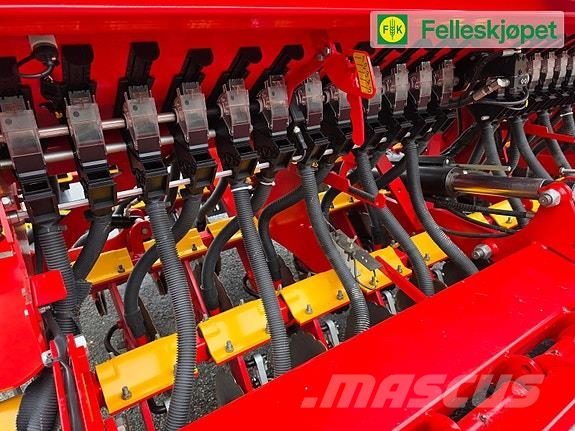 Väderstad Rapid 300C معدات فرد المواد المعدنية