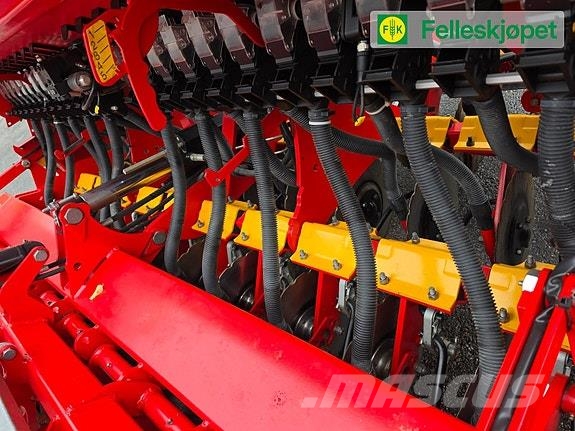 Väderstad Rapid 300C معدات فرد المواد المعدنية