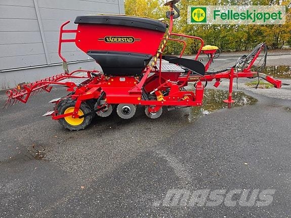 Väderstad Rapid 300C معدات فرد المواد المعدنية