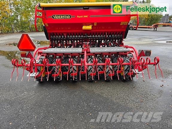 Väderstad Rapid 300C معدات فرد المواد المعدنية