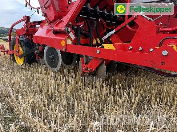 Väderstad Rapid 300C super xl Düngemittelverteiler