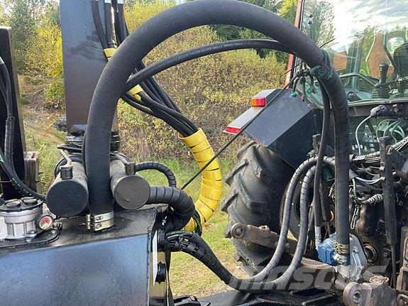 Valtra 6400 TURBO m/Moheda tømmerhenger Traktorer