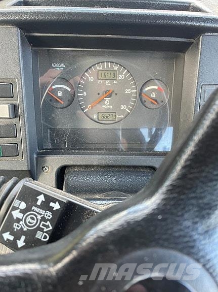 Valtra 6400 TURBO m/Moheda tømmerhenger Traktorer