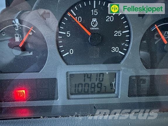 Valtra 6850 الجرارات